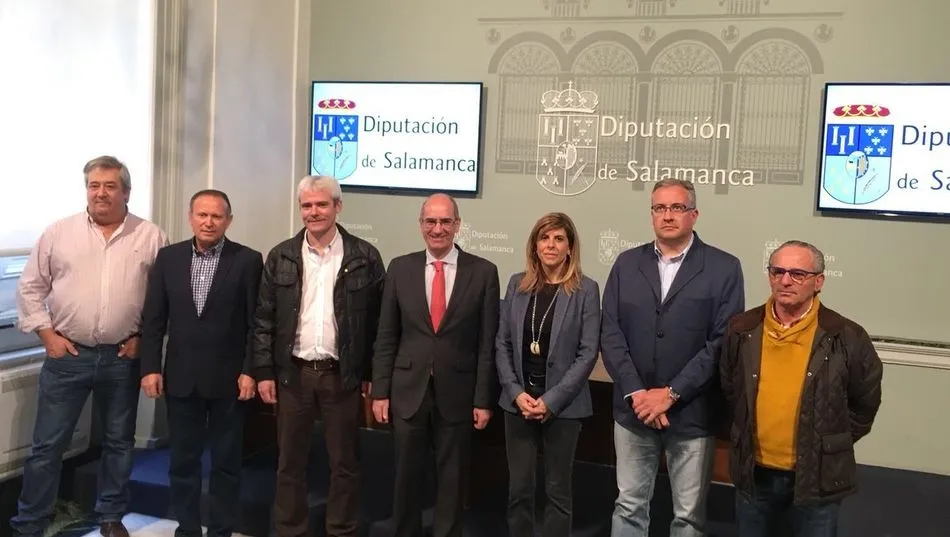 La Diputación renueva su colaboración con los grupos de acción local