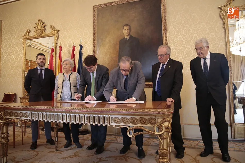 Foto 9 - El Ayuntamiento aportar&aacute; 8.000 euros al Casino para actividades culturales gratuitas