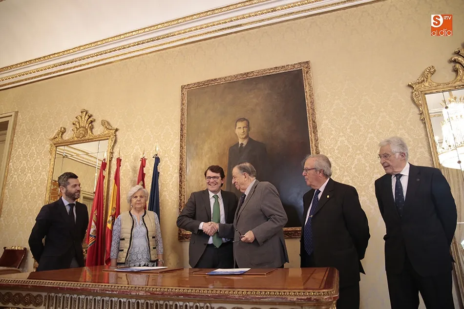 Foto 6 - El Ayuntamiento aportar&aacute; 8.000 euros al Casino para actividades culturales gratuitas