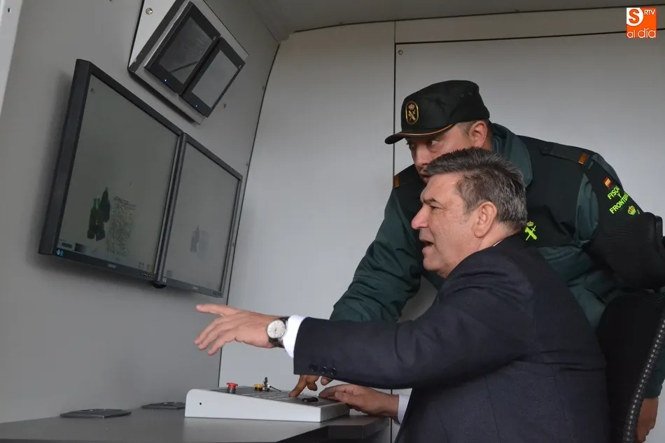 Foto 6 - La Guardia Civil de Fuentes de O&ntilde;oro incorpora un sistema m&oacute;vil de Rayos X para erradicar el...