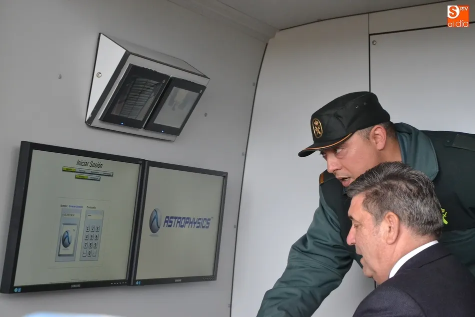 Foto 8 - La Guardia Civil de Fuentes de O&ntilde;oro incorpora un sistema m&oacute;vil de Rayos X para erradicar el...