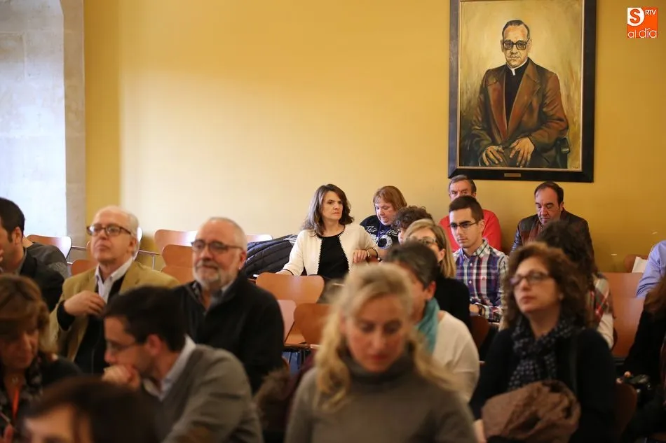 Foto 4 - "Nuestra democracia exige un ejercicio de control, y ah&iacute; tienen que estar los periodistas, con...