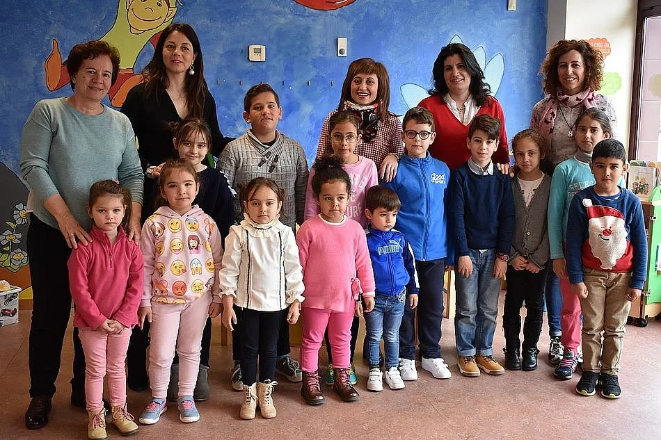 Foto 3 - Guijuelo recibe una visita did&aacute;ctica de los escolares de Fuenterroble de Salvatierra