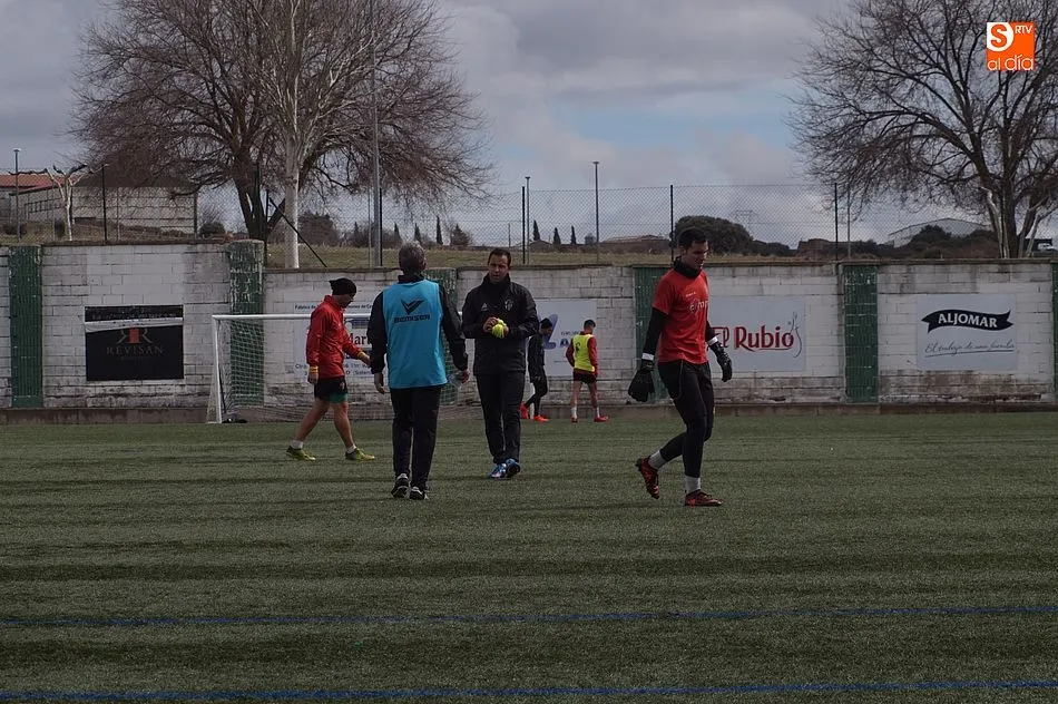 Foto 6 - El CD Guijuelo afronta una nueva final por la salvaci&oacute;n en casa del Pontevedra