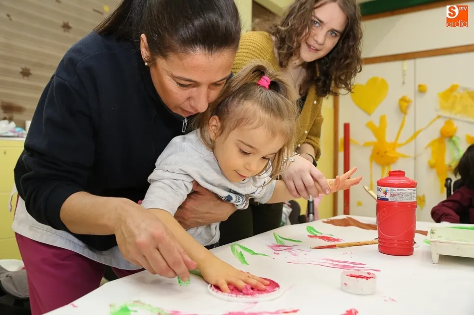 Alumnos y profesionales del Centro de Educación Especial El Camino, de Aspace. FOTO: Alberto Martín