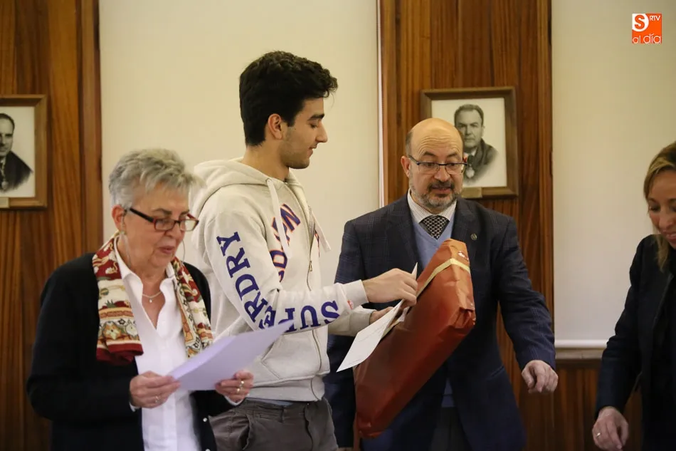 Foto 8 - Entrega de premios de la fase local de la Olimpiada de Qu&iacute;mica