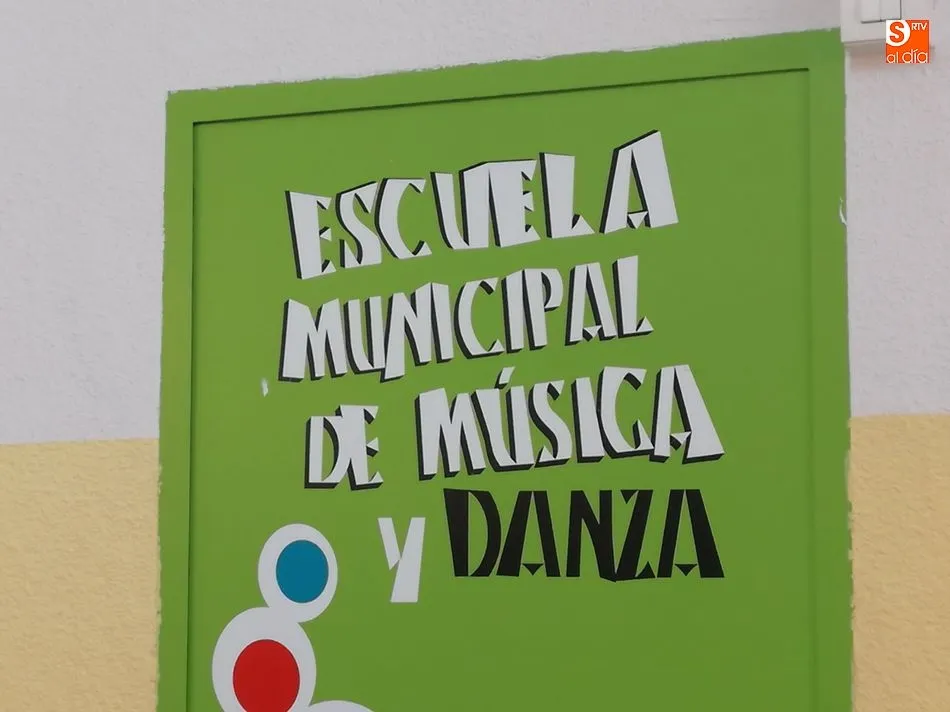 Foto 10 - La Escuela Municipal de M&uacute;sica y Danza &lsquo;Santa Cecilia&rsquo; apuesta por el acorde&oacute;n