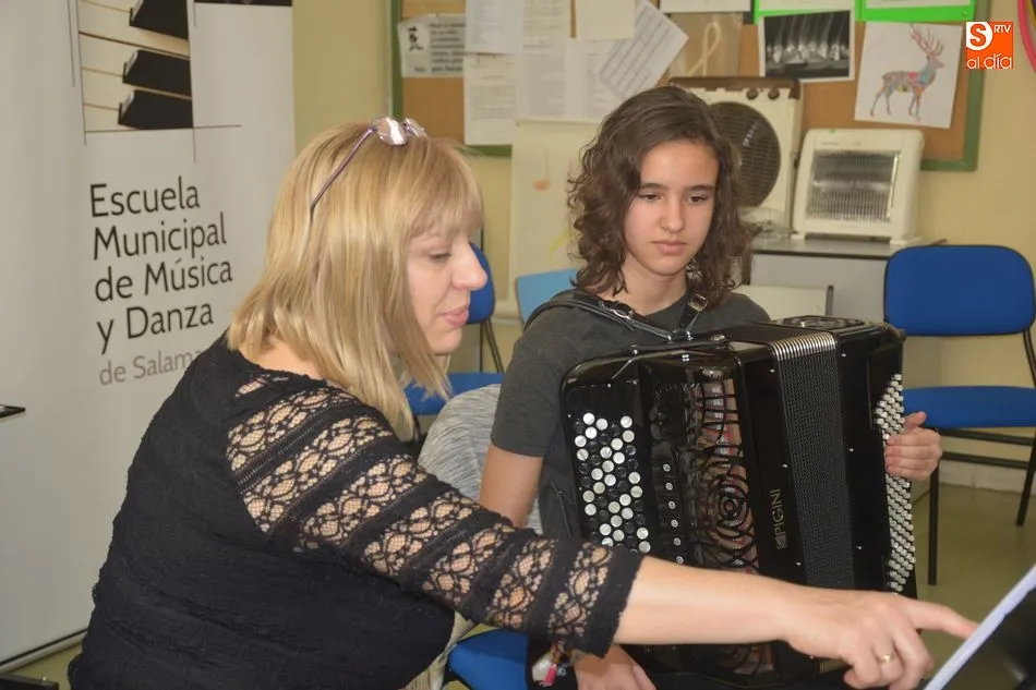 Foto 6 - La Escuela Municipal de M&uacute;sica y Danza &lsquo;Santa Cecilia&rsquo; apuesta por el acorde&oacute;n