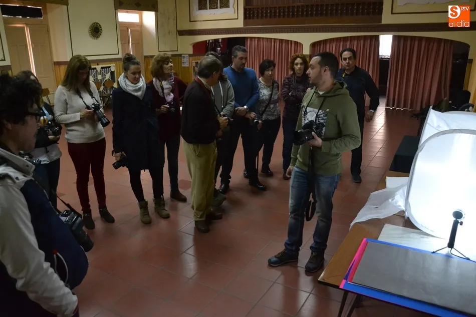 Foto 6 - El curso de fotograf&iacute;a del Centro Social Aldea clausura su 4&ordf; edici&oacute;n  