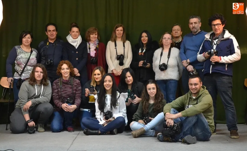 El curso de fotografía del Centro Social Aldea clausura su 4ª edición  