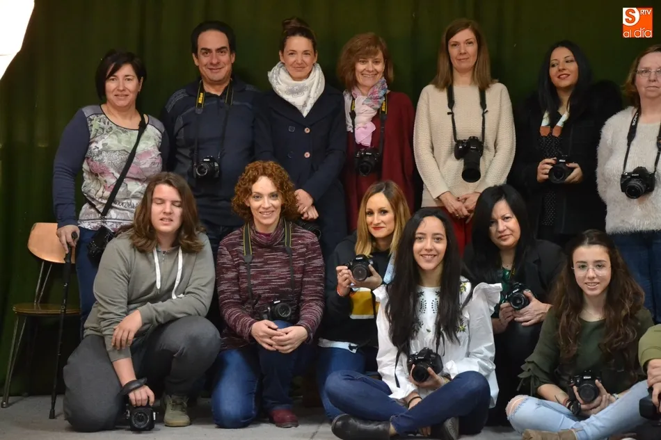 Foto 3 - El curso de fotograf&iacute;a del Centro Social Aldea clausura su 4&ordf; edici&oacute;n  