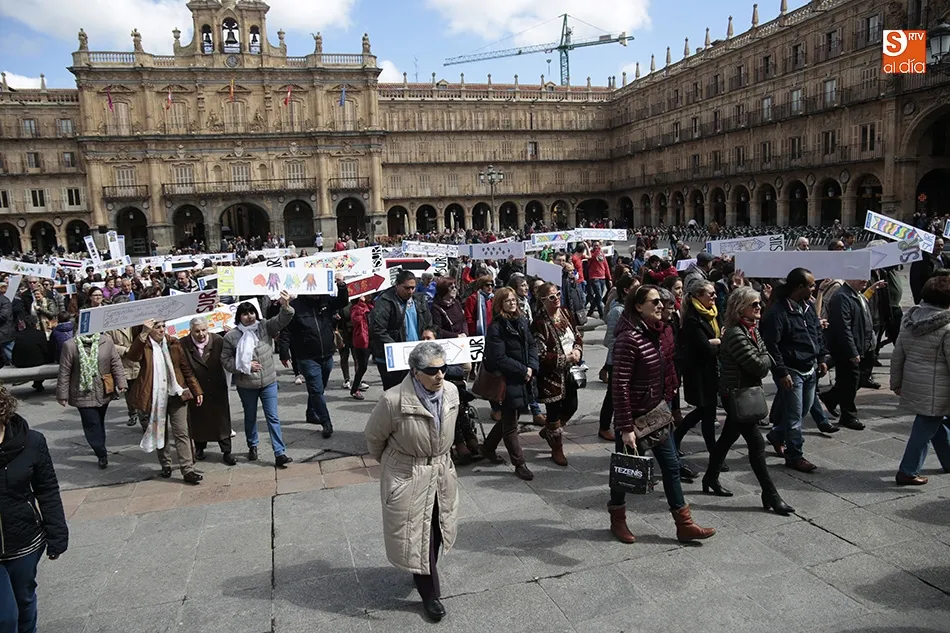Foto 7 - La Plaza Mayor recibe el tradicional &lsquo;abrazo&rsquo; de Manos Unidas