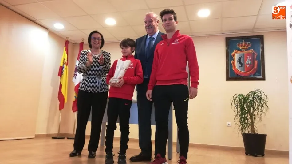 Foto 4 - Vicente del Bosque ejerce de anfitri&oacute;n en la entrega de premios que llevan su nombre en Cabrerizos