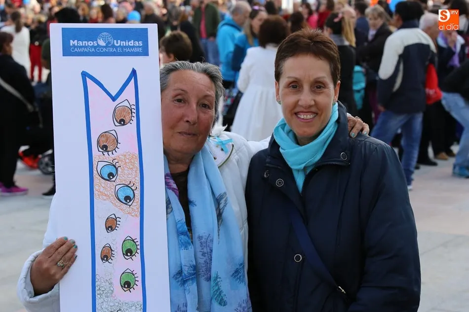 Foto 7 - La plaza de la Concordia acoge el acto central por el&nbsp;D&iacute;a Mundial del Autismo  
