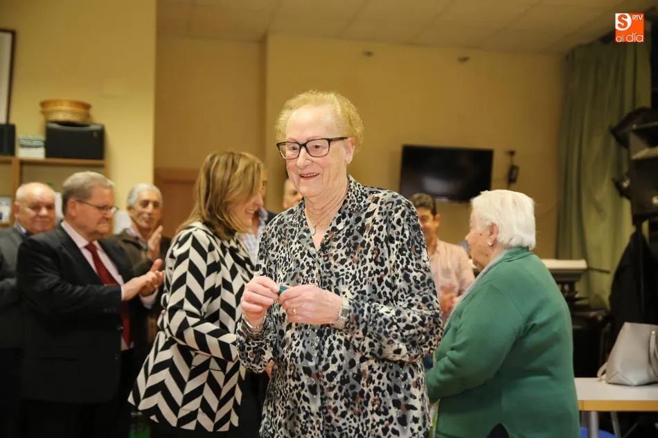 Foto 8 - La Asociaci&oacute;n de Mayores de Tejares celebra su 32 aniversario  