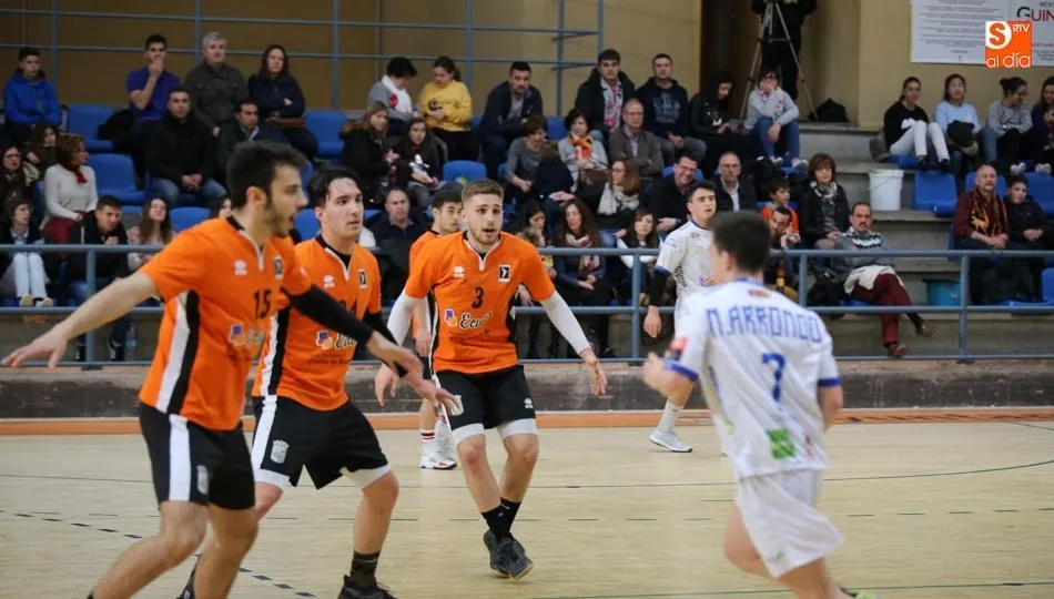 Imagen de un partido del Ecubus en el Río Tormes.