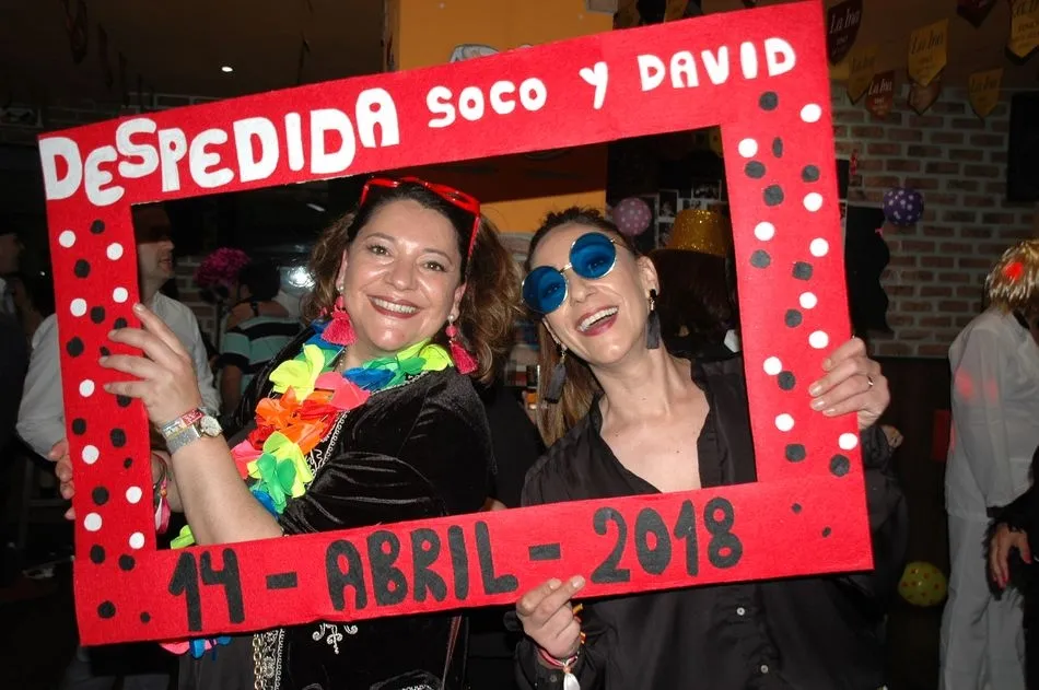Foto 6 - Soco y David celebran en Vitigudino su despedida de solteros  