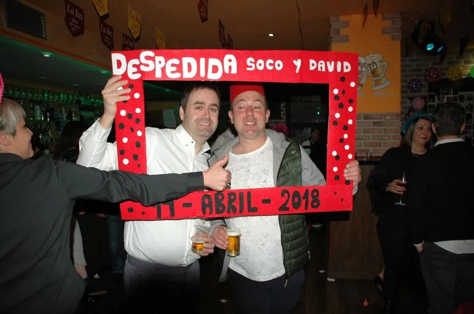 Foto 4 - Soco y David celebran en Vitigudino su despedida de solteros  