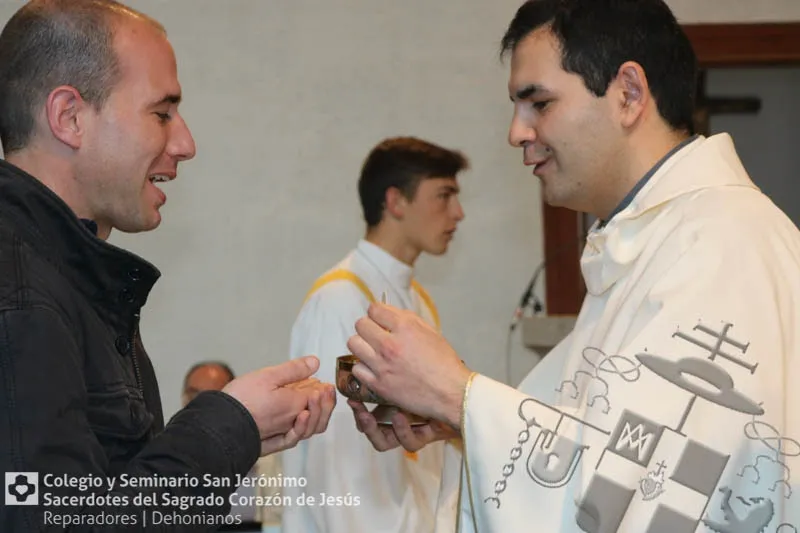 Foto 7 - La familia dehoniana arropa la ordenaci&oacute;n sacerdotal de Antonio Garc&iacute;a Rogado