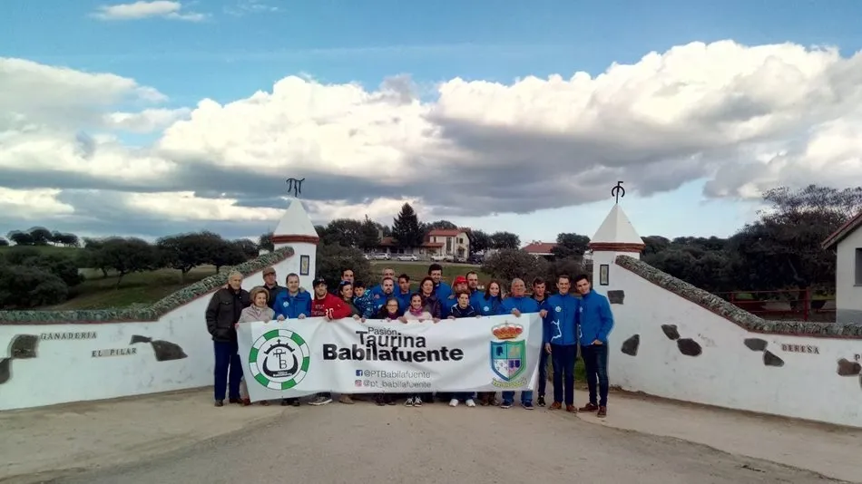 Foto 2 - Pasi&oacute;n Taurina Babilafuente visita la ganader&iacute;a de El Pilar