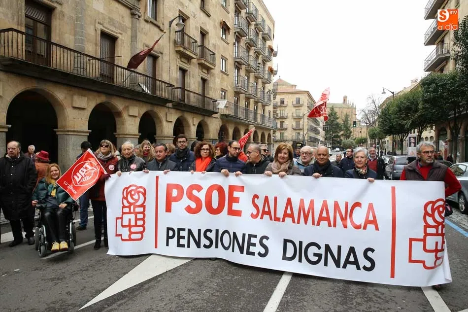 Foto 10 - Los pensionistas califican de "trampa&rdquo; la subida anunciada por Rajoy