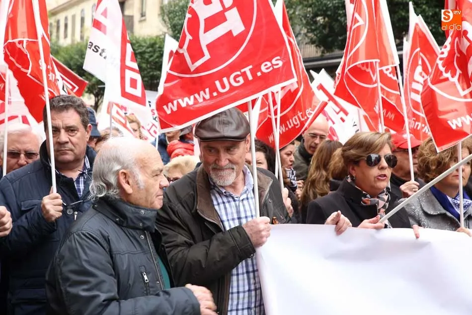 Foto 9 - Los pensionistas califican de "trampa&rdquo; la subida anunciada por Rajoy