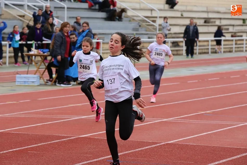 Foto 3 - Jornada de Juegos Escolares en las pistas del Helm&aacute;ntico para alevines y cadetes