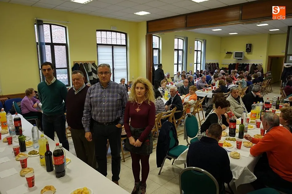 La tradicional merienda sirvió para conmemorar el decimoctavo cumpleaños de la Asociación de Mayores de Guijuelo