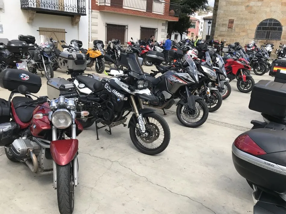 Foto 7 - Un total de 260 moteros disfrutan de una buena mesa en Saucelle  