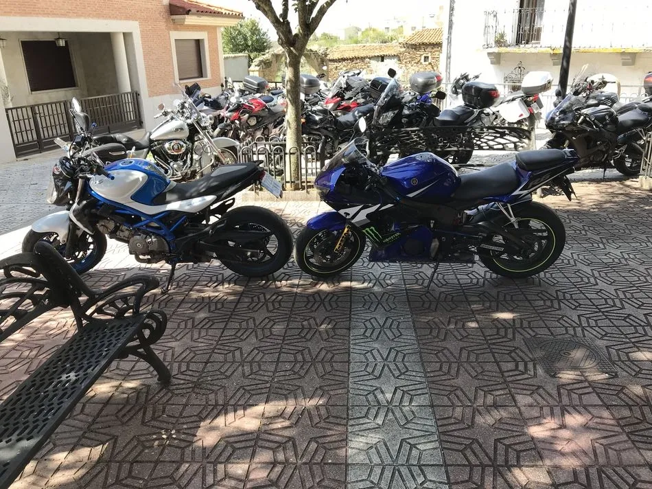 Foto 4 - Un total de 260 moteros disfrutan de una buena mesa en Saucelle  