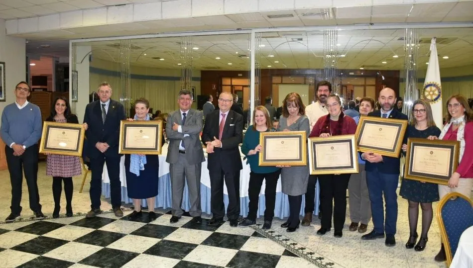 Entrega del Premio Servir de Rotary Club