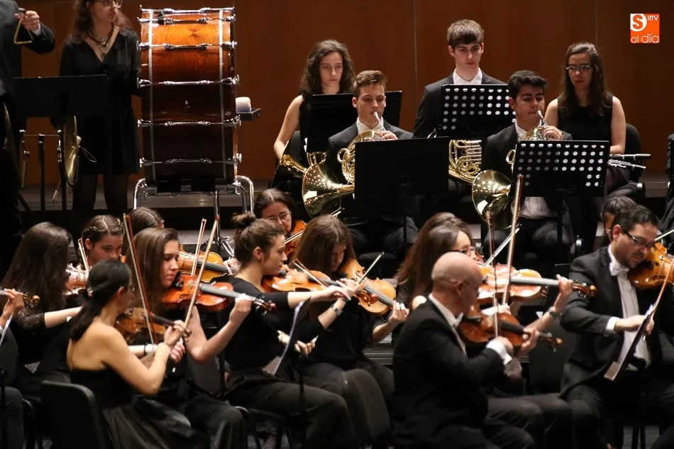 Foto 3 - La Joven Orquesta Sinf&oacute;nica y Ciudad de Salamanca realizan el tercer concierto de la temporada  