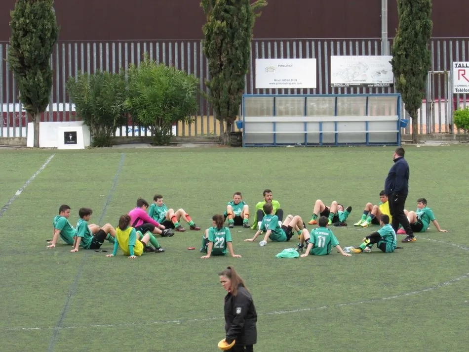 Foto 4 - Superioridad del CDF Vitigudino Infantil ante el Salamanca FF (1-6)  