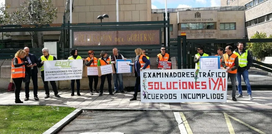 Los examinadores protestaron en la Delegación del Gobierno en Valladolid