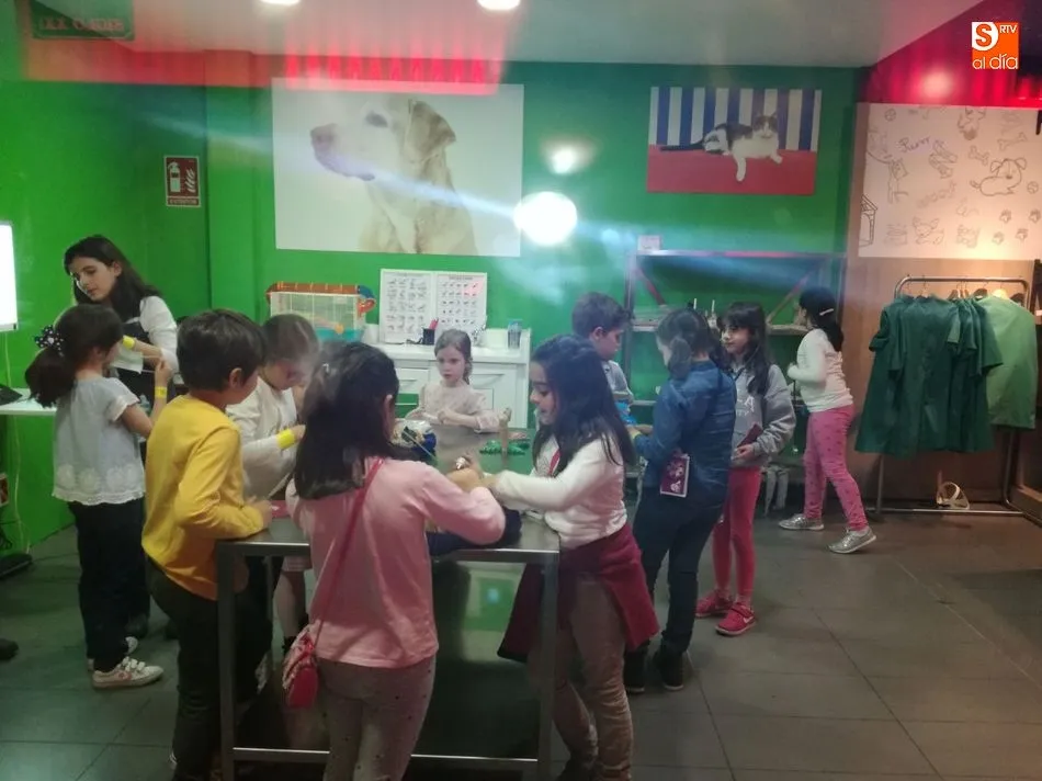 Foto 10 - La AMPA del colegio Padres Trinitarios viaja a Micr&oacute;polix  