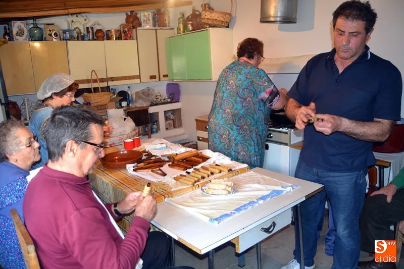 Foto 2 - Los cuquillos: una mimada y dulce tradici&oacute;n que barrunta la llegada de los capistas a Santiago de...
