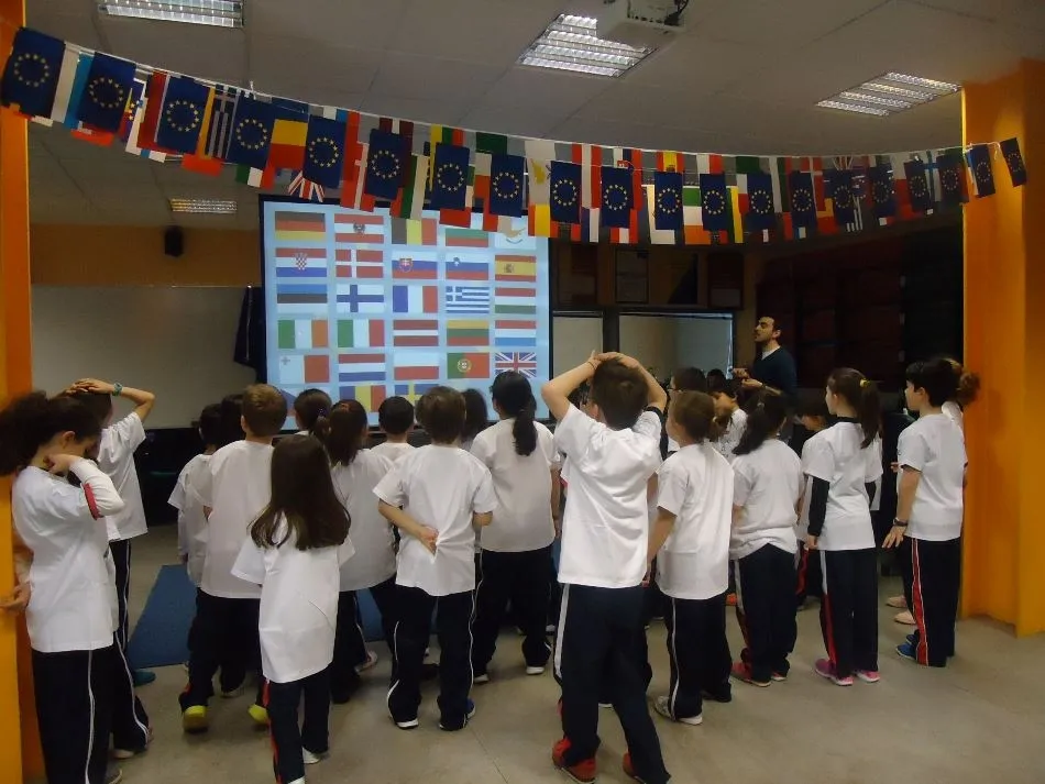 Foto 5 - Escolares salmantinos se acercan a la UE en el Centro Europe Direct