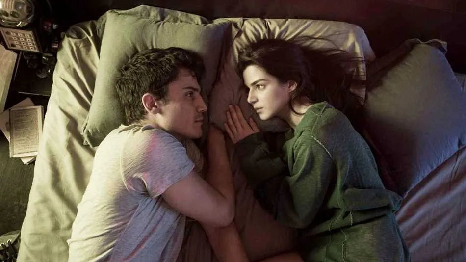 Clara Lago y Álex González, protagonistas de Órbita 9