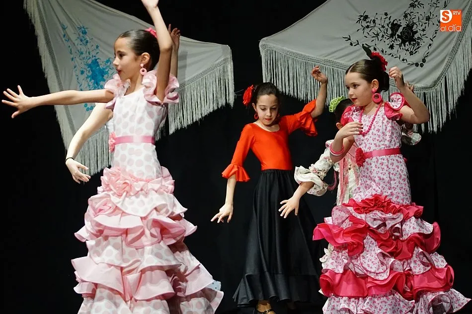 Foto 4 - El centro cultural se viste de feria de abril