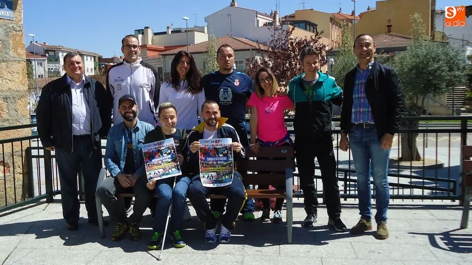 Representantes del Ayuntamiento y de los centros educativos han presentado la jornada en Carbajosa