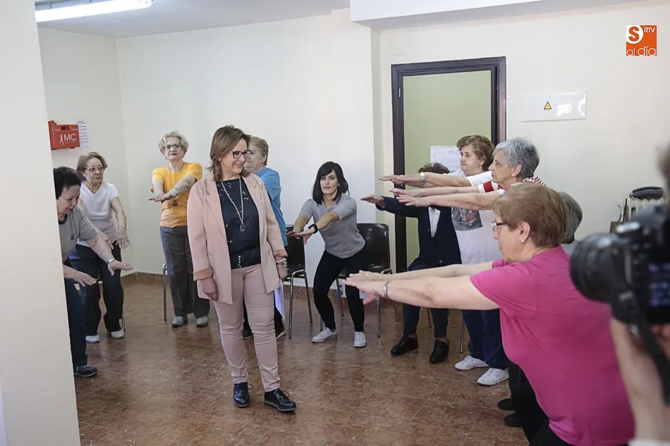 Foto 2 - El Ayuntamiento ampliar&aacute; los programas de habilidades dom&eacute;sticas para mayores