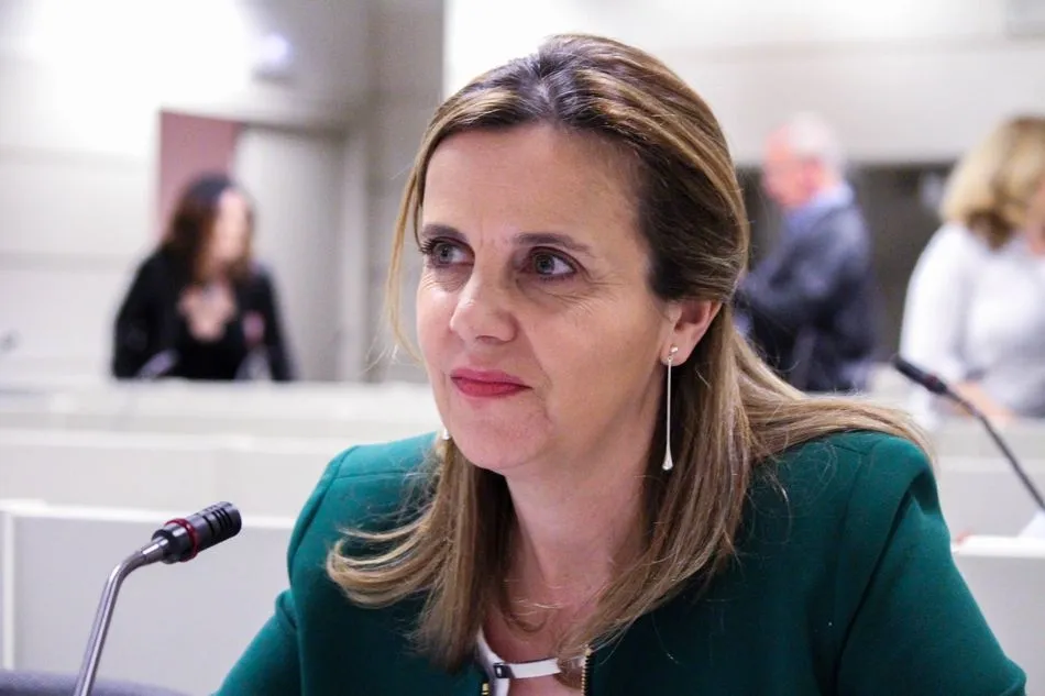 Foto 2 - Esther del Br&iacute;o muestra en el Senado el apoyo del Partido Popular a las demandas de las camareras...