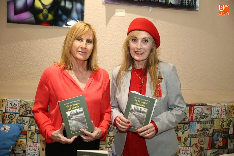 Foto 2 - Cristina &Aacute;lvarez de Cienfuegos presenta su nuevo poemario