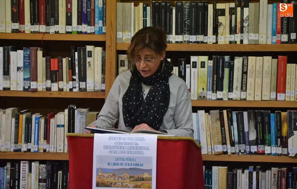 Foto 11 - Una quincena de personas celebran el D&iacute;a del Libro dando lectura a textos vinculados a Mir&oacute;briga  
