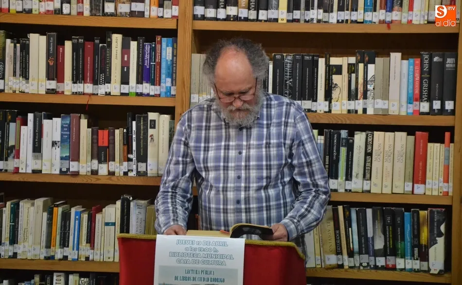 Foto 9 - Una quincena de personas celebran el D&iacute;a del Libro dando lectura a textos vinculados a Mir&oacute;briga  