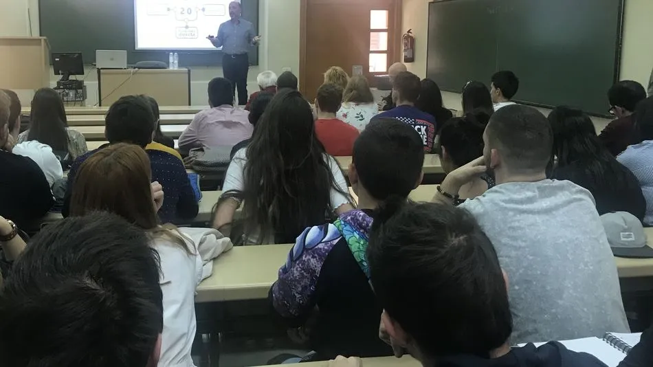 Foto 2 - &ldquo;No tener un perfil en LinkedIn&nbsp;puede hacerte&nbsp;perder oportunidades profesionales&rdquo;