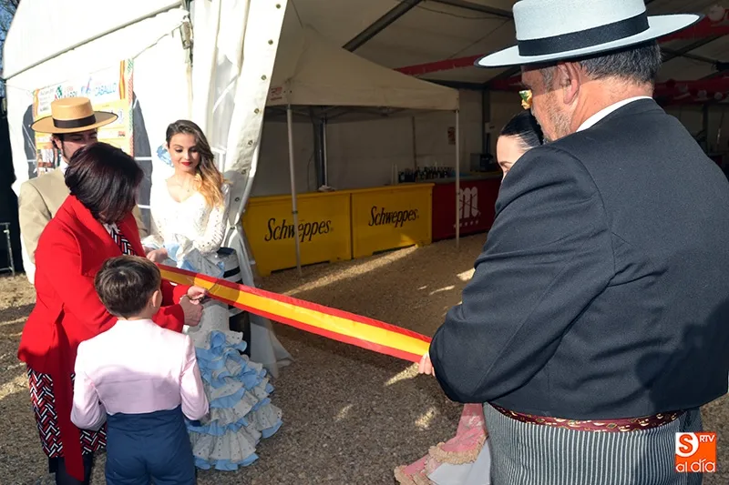 Foto 4 - La X Feria de Abril y la I Feria del Caballo abren sus puertas con gran expectaci&oacute;n y ambiente