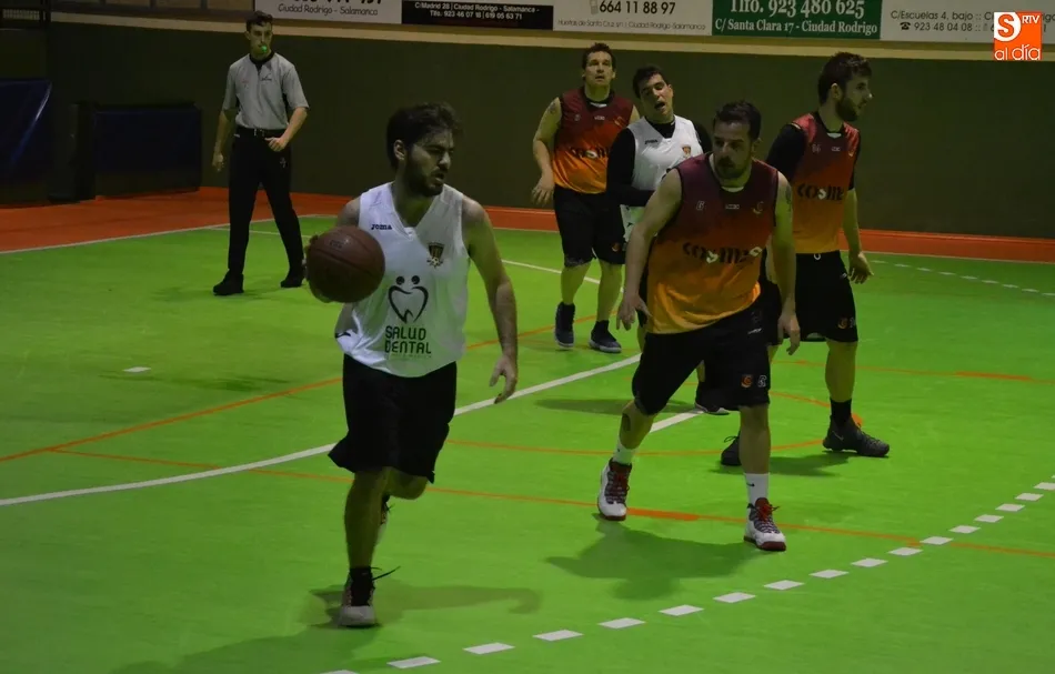 Foto 10 - [M 20-24 ABR] Pleno de clasificaciones en los Juegos Escolares de f&uacute;tbol sala en la jornada...