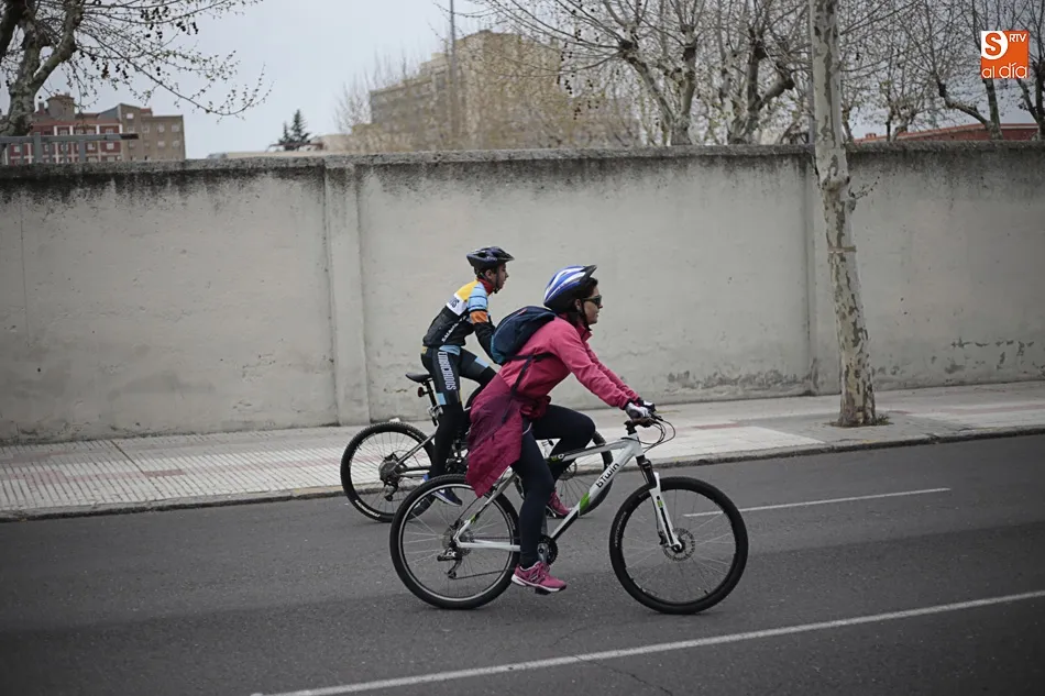 Foto 6 - Buen ambiente y diversi&oacute;n en la marcha cicloturista del colegio Marista