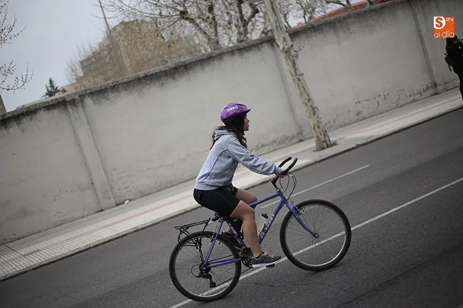 Foto 2 - Buen ambiente y diversi&oacute;n en la marcha cicloturista del colegio Marista